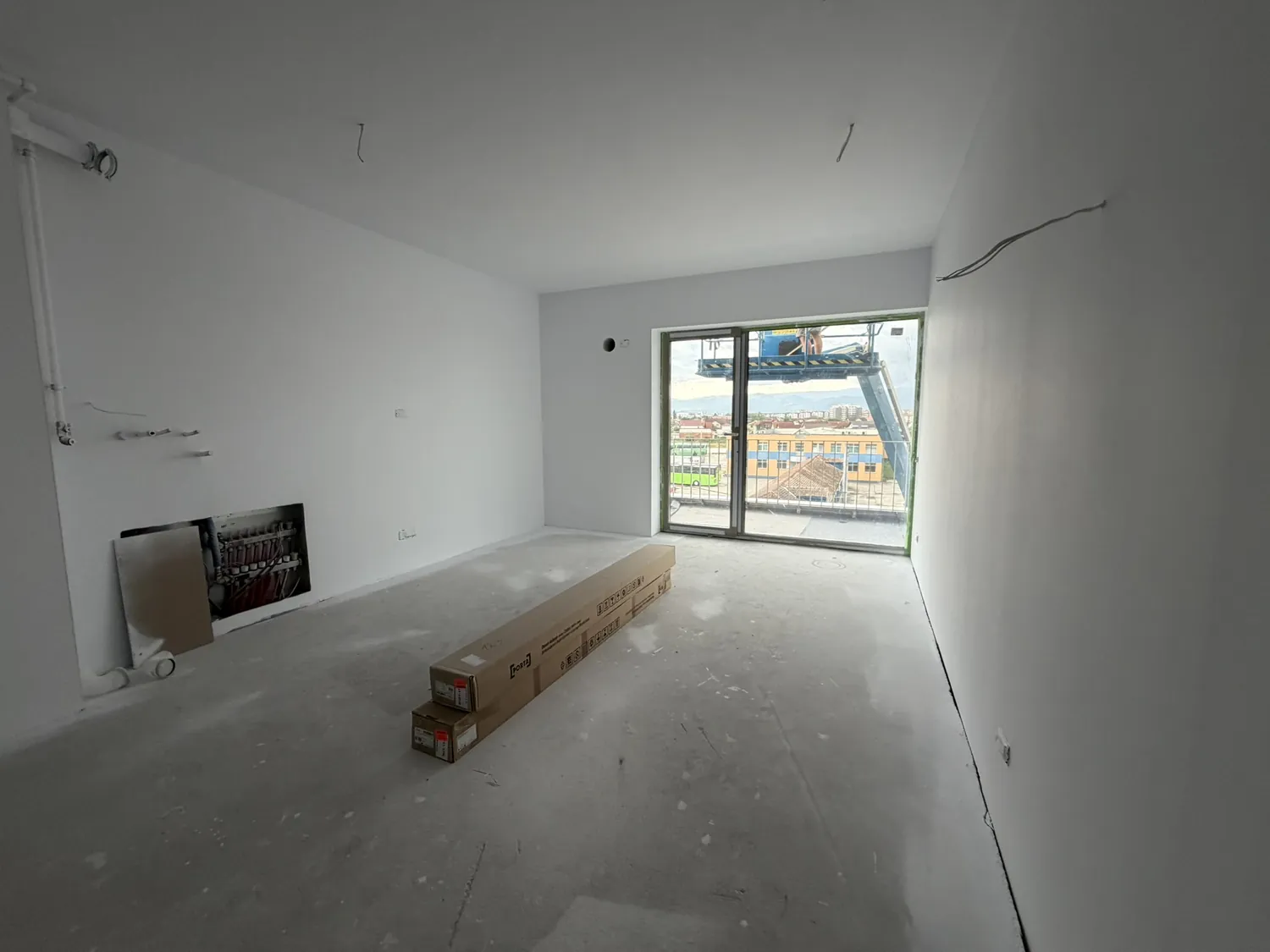 Novarion — Lake Home Residence — După 6
